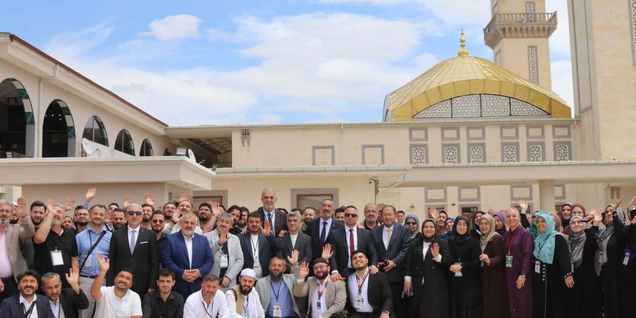 İslami Değerler Külliyesi Kapılarını Dünyaya Açtı!