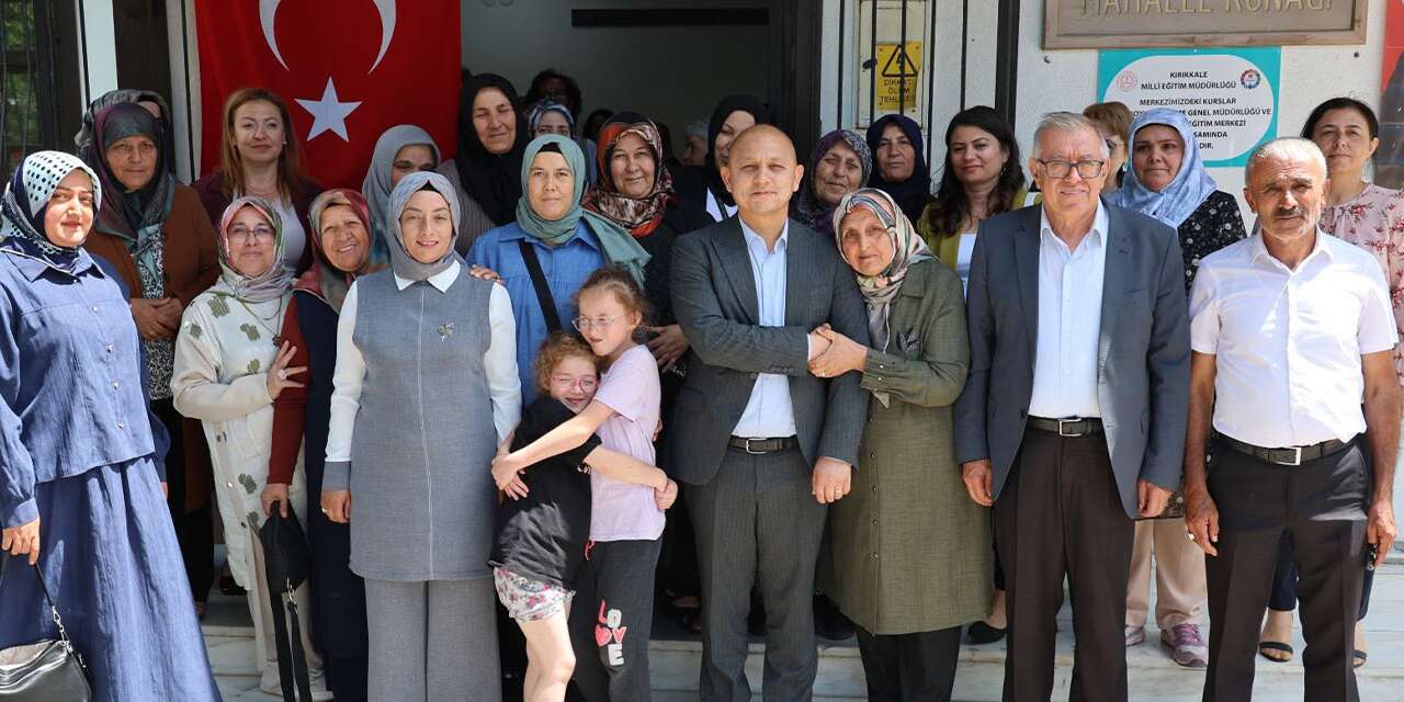 Sanayi Mahallesi Konağı’nda yıl sonu sergisi ilgi gördü
