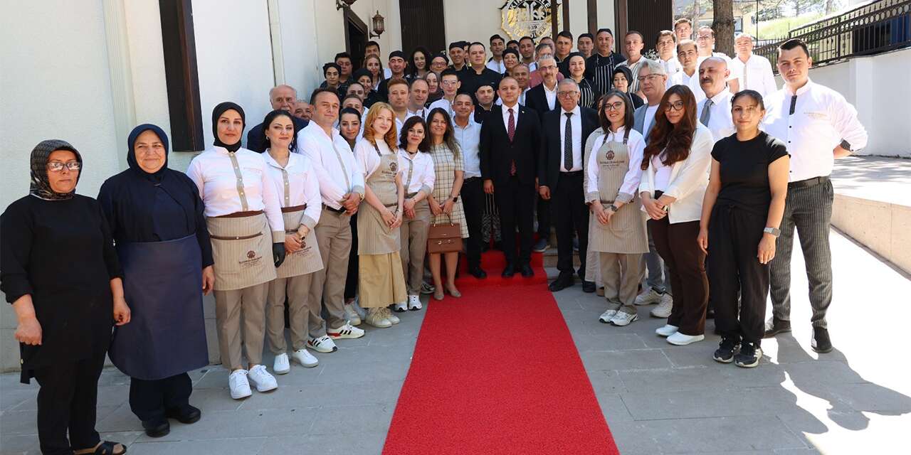 Kırıkkale’nin İlk Belediye Sosyal Tesisi Hizmete Açıldı