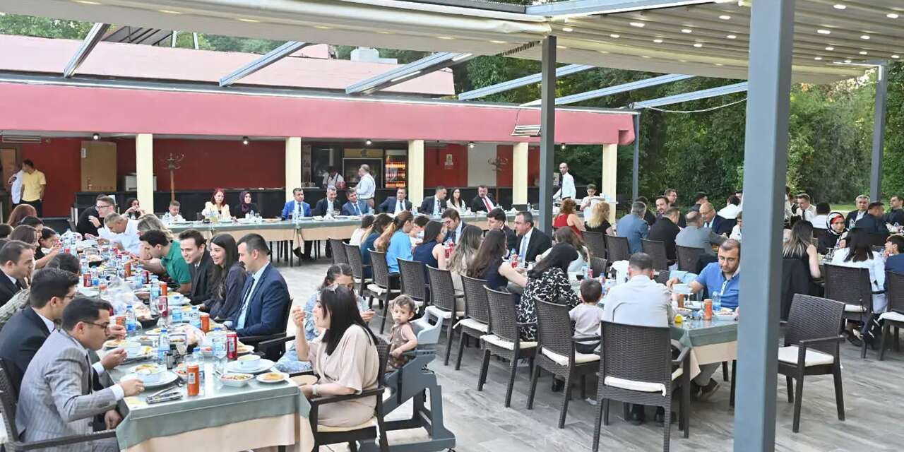 Kırıkkale'de duygusal veda! Yargı mensuplarına anlamlı mesaj