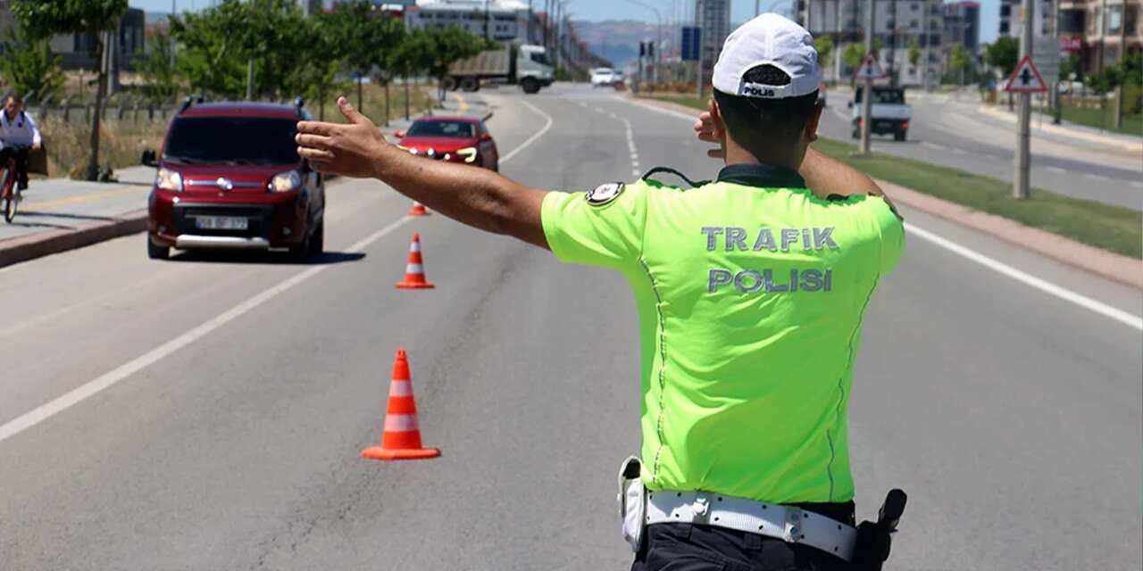Trafik cezalarına yeni karar geldi Resmi gazetede yayımlandı!