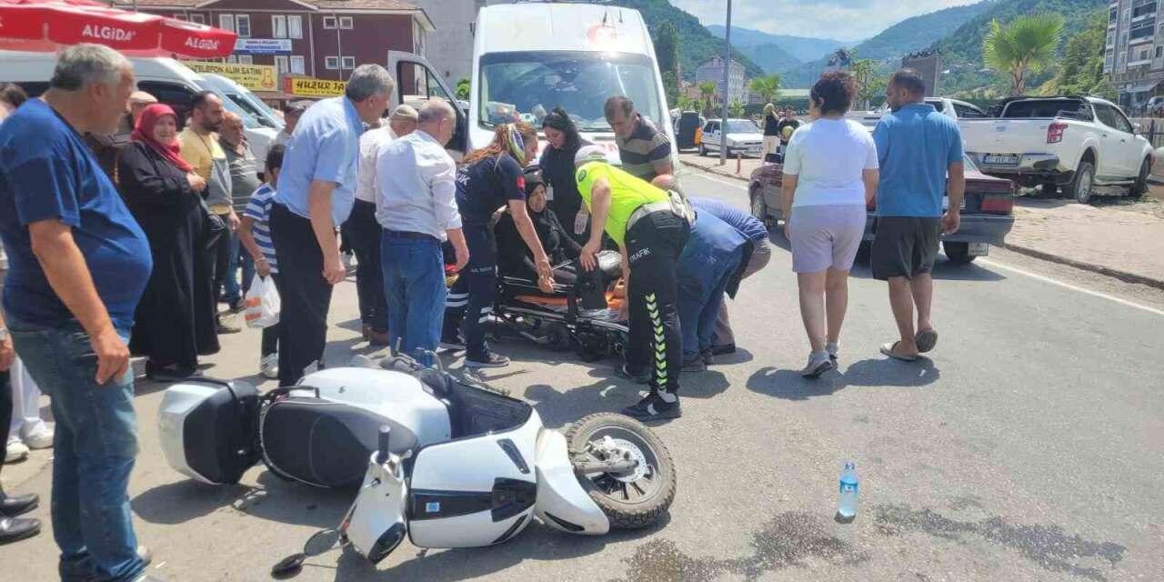 Motosikletin çarptığı kadın yaralandı
