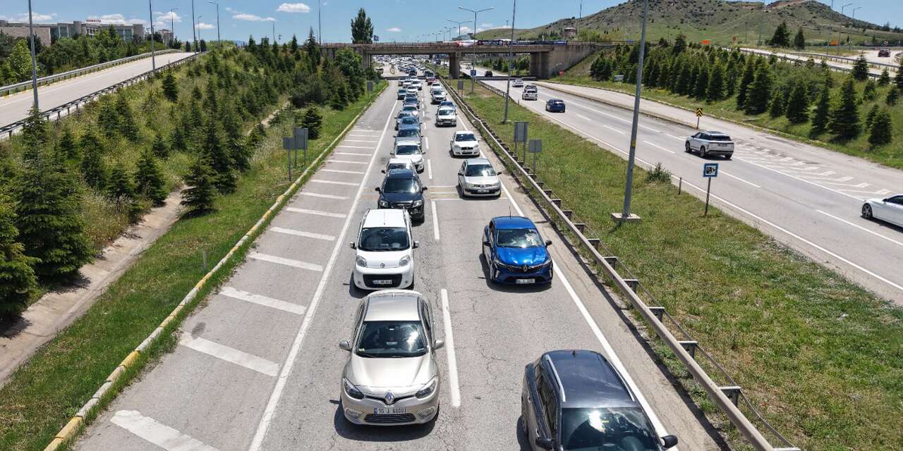 Trafikte yeni dönem başlıyor: Aday sürücüler ehliyetiniz iptal olabilir!