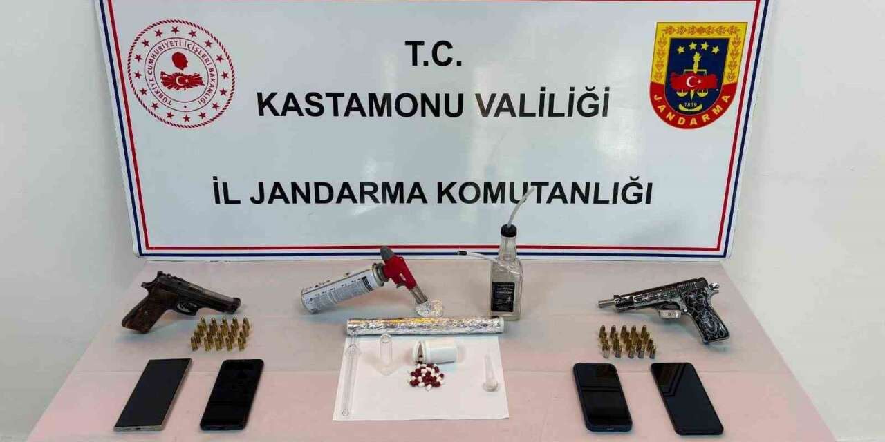 Kastamonu’da uyuşturucu operasyonlarında yakalanan 3 şüpheli tutuklandı