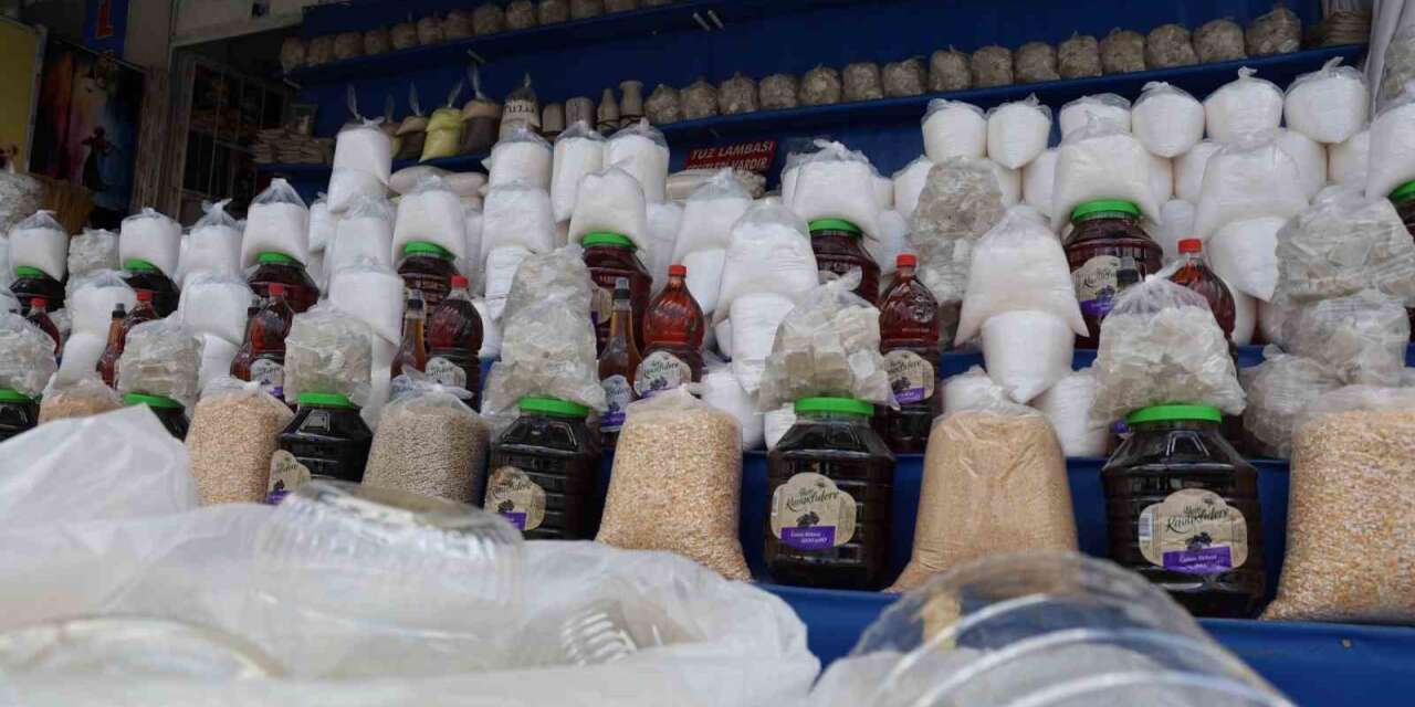 Kırşehir’de turşuluk sezonu kaya tuzu satışlarını hareketlendirdi