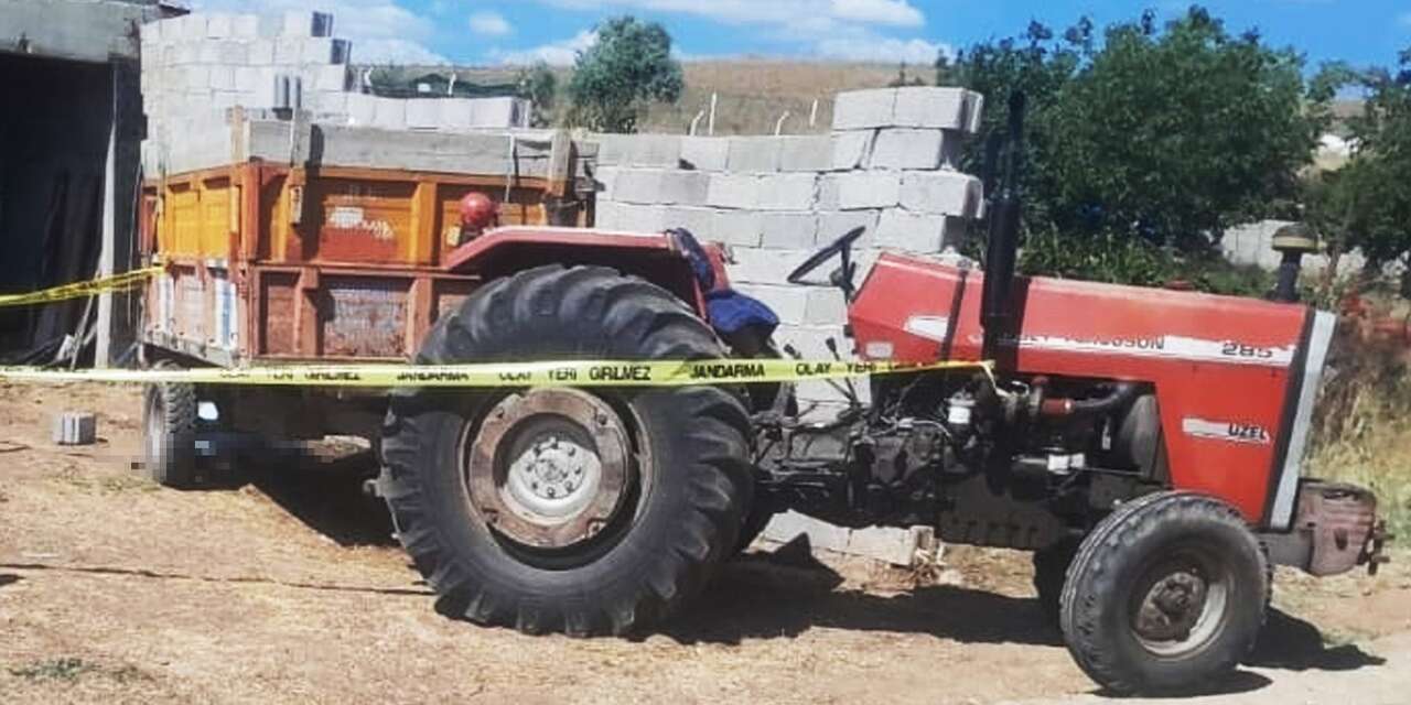 Traktör römorkundan düşen adam hayatını kaybetti