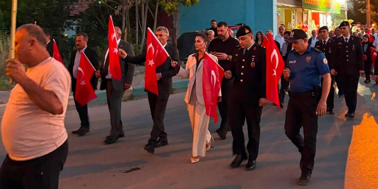 Bahşılı'da 15 Temmuz ruhunu yaşatıldı! Vatandaşlar tek yürek oldu