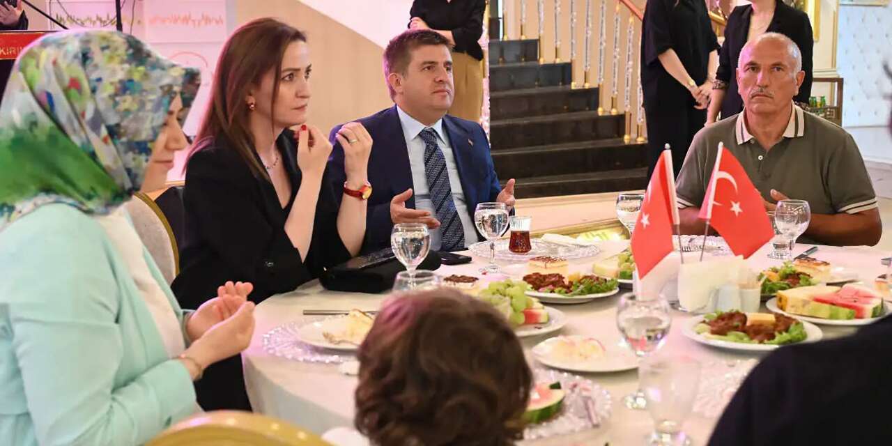 Şehit ailelerinden 15 Temmuz buluşması