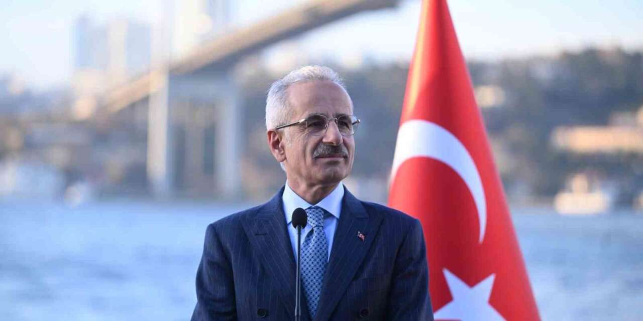 Bakan Uraloğlu: "Gemi trafiğini etkin şekilde izlemeye başlayacağız"