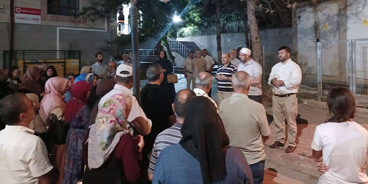 Nokta Camii’nde duygu dolu anlar! Umre yolcuları dualarla uğurlandı