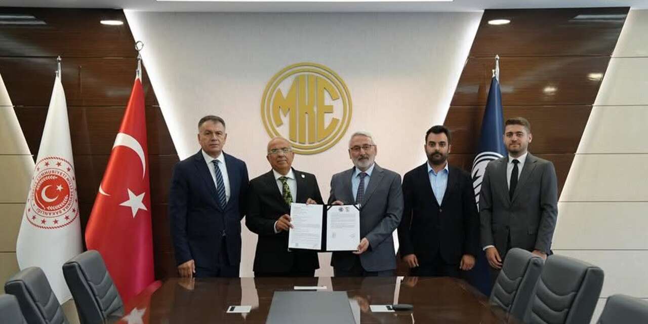 MKE sponsor oldu, imzalar atıldı: Logosu yer alacak