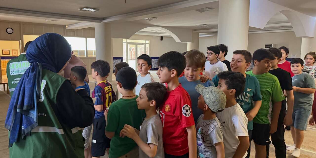 Yeşilay öğrencilere bağımlılık eğitimi aşıladı