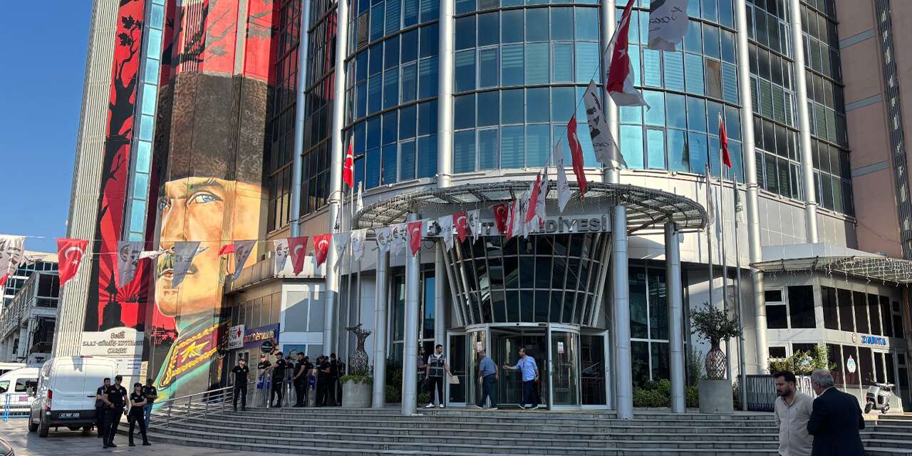 Belediye operasyonunda 30 şüpheli adliyeye sevk edildi
