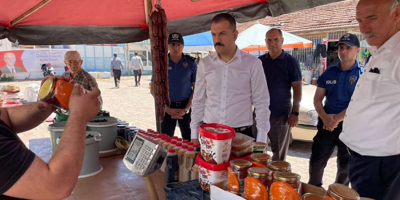 Karakeçili’de Kaymakam pazar yerini denetledi