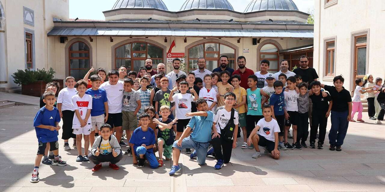 Yazımda kardeşlik var gençlik kampı başladı