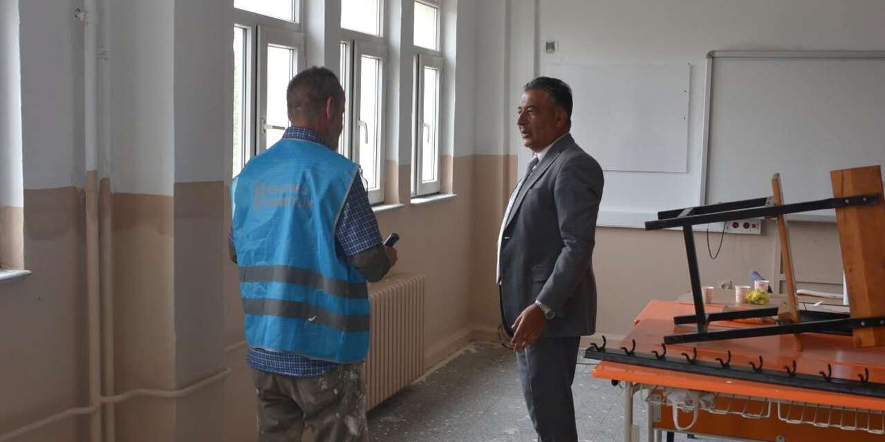 Eğitim için anlamlı mesai: Okulları onlar baştan sona yeniliyor
