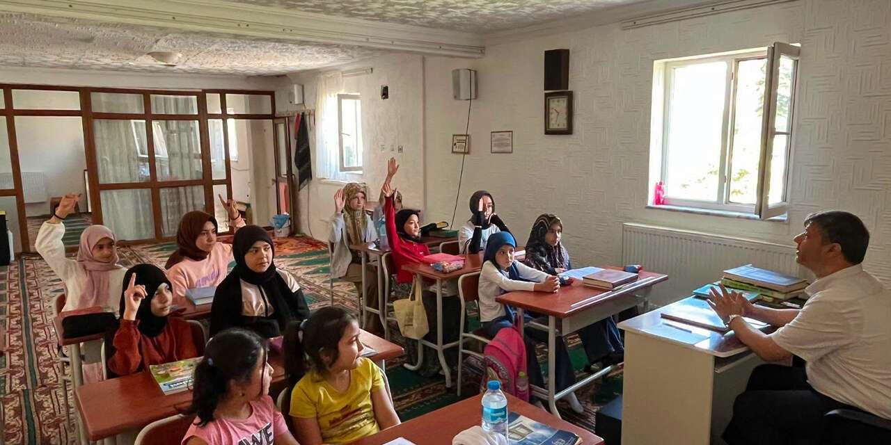 Keskin’de Yaz Kur’an Kurslarına Sürpriz Ziyaret!