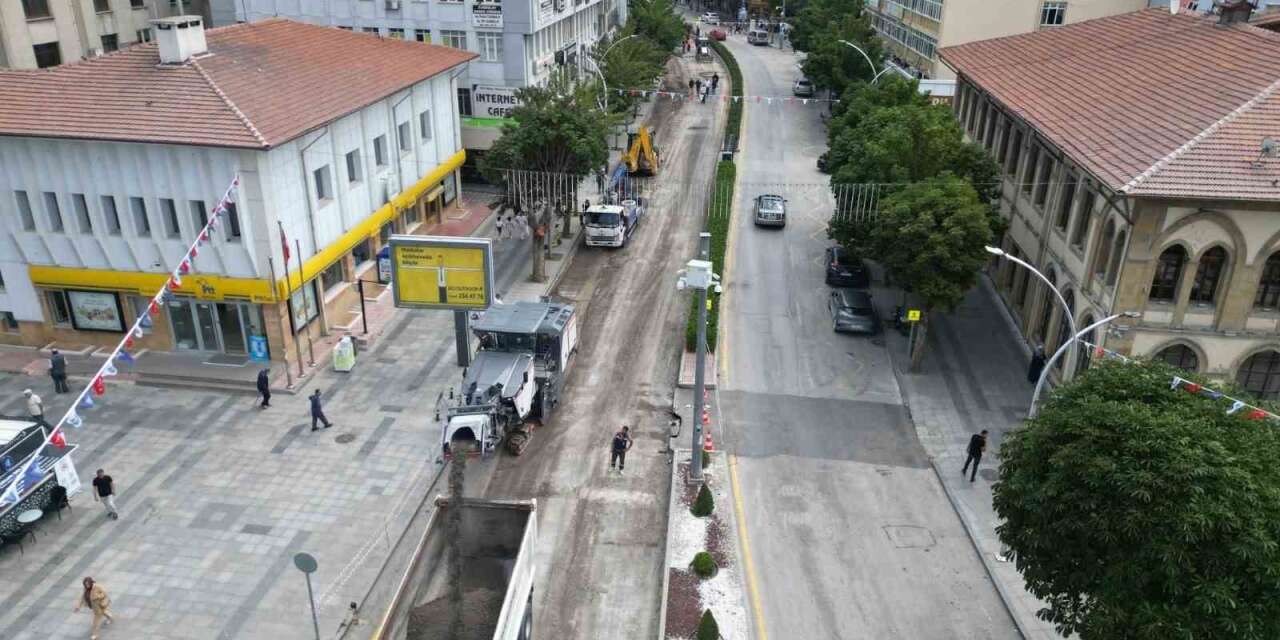 Çorum’un en işlek cadesi yenileniyor