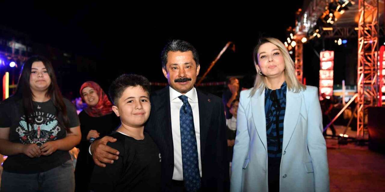 Neşet Ertaş Kültür ve Müzik Festivali’nde meydan doldu taştı