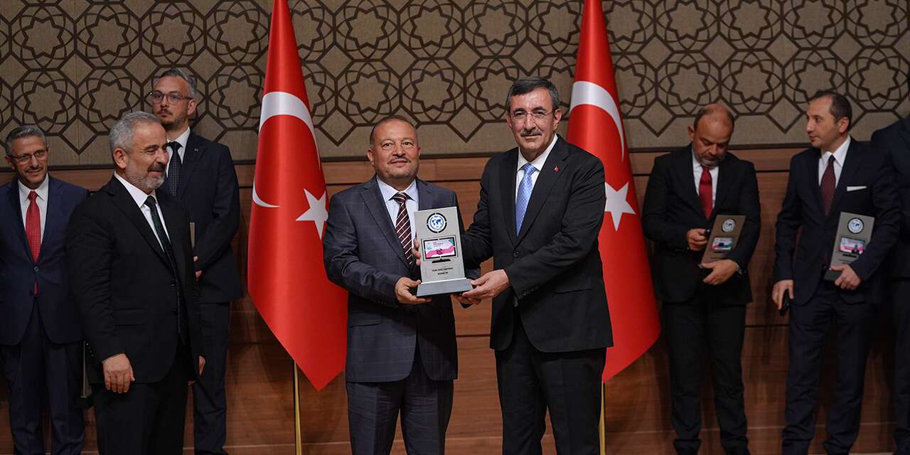 Keskin FM Yılın Yerel Radyosu Ödülünü Aldı