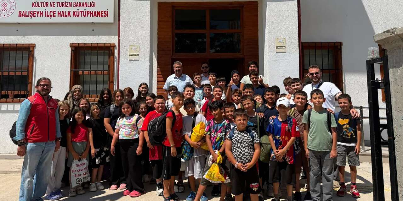 Yunus Emre ve Çarşı Camii yaz Kur’an kursu öğrencileriyle dolu dolu bir gün