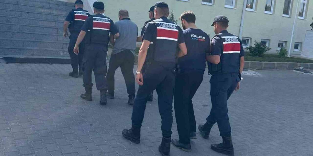 Köpeklerin kavgasına sinirlendi, çobanı öldürdü: Baba ile oğlu tutuklandı