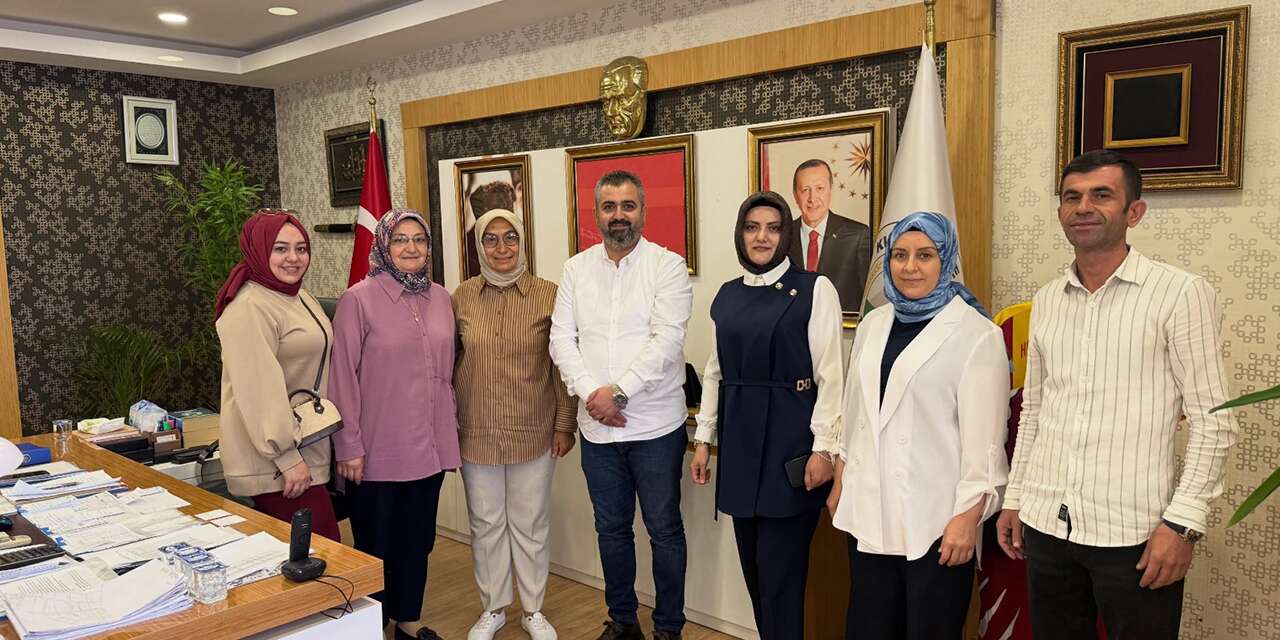 Hacılar Belediye Başkanı Osman Erdoğan’a Muhtarlardan Ziyaret