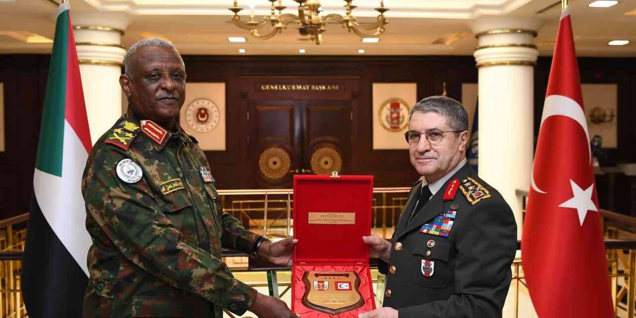 Genelkurmay Başkanı Bayraktaroğlu, Sudanlı mevkidaşı Elatta ile görüştü