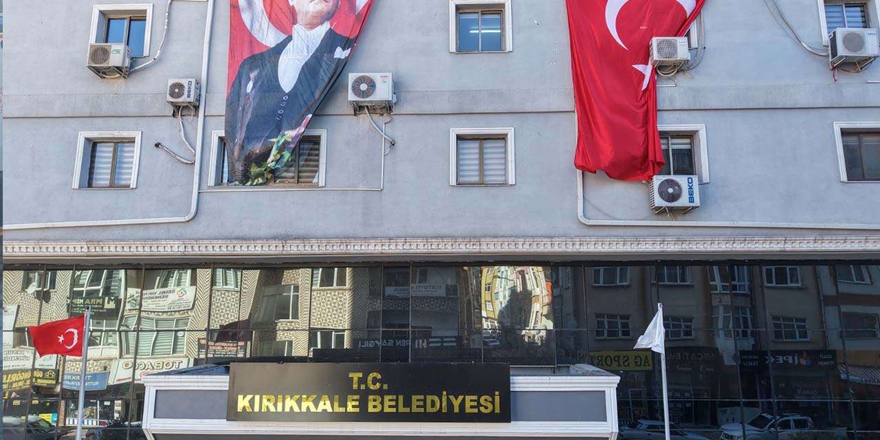 Kırıkkale Belediyesi’nden öğrencilere 2 bin TL kırtasiye desteği