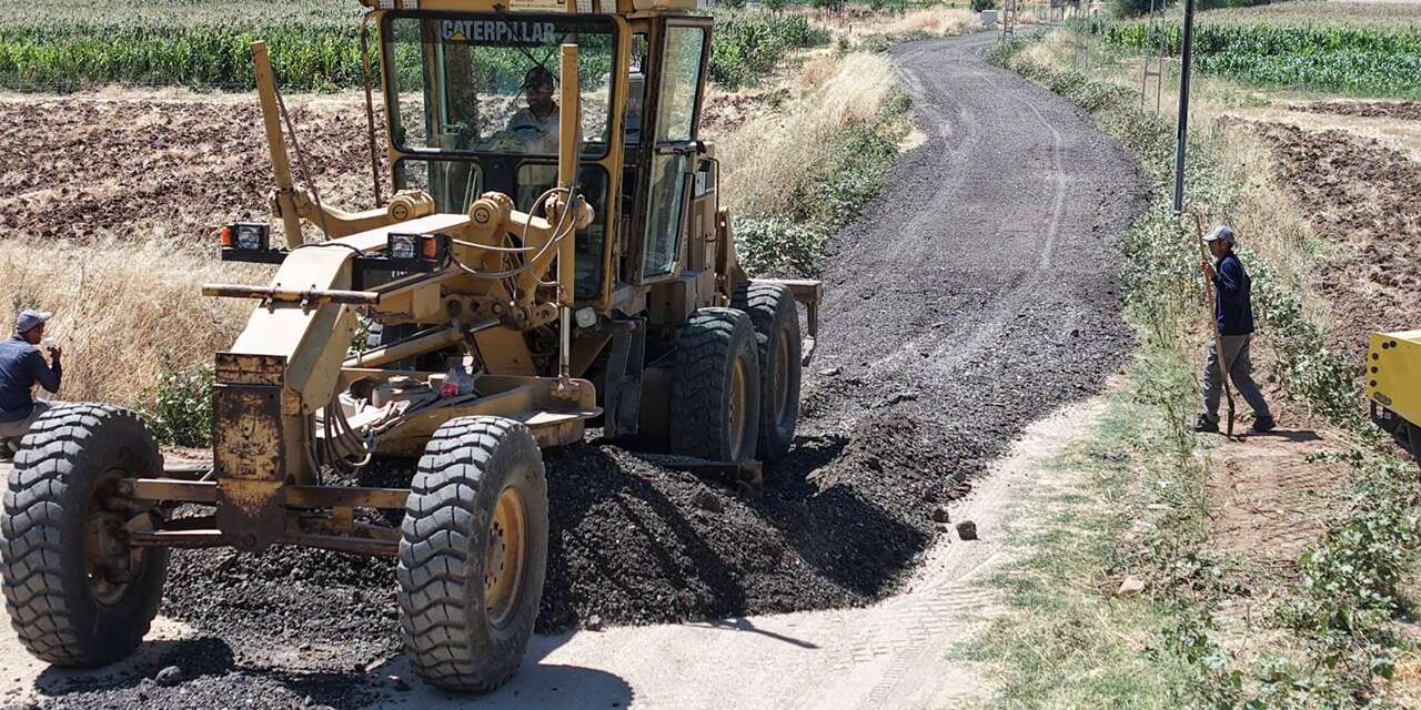 Kırıkkale Aşağı Mahmutlar’da Yol Çalışmaları Sürüyor