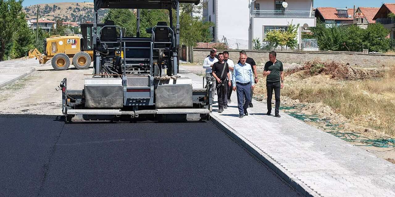 Kırıkkale’de Osmangazi Mahallesi’nde yol çalışmaları hız kazandı