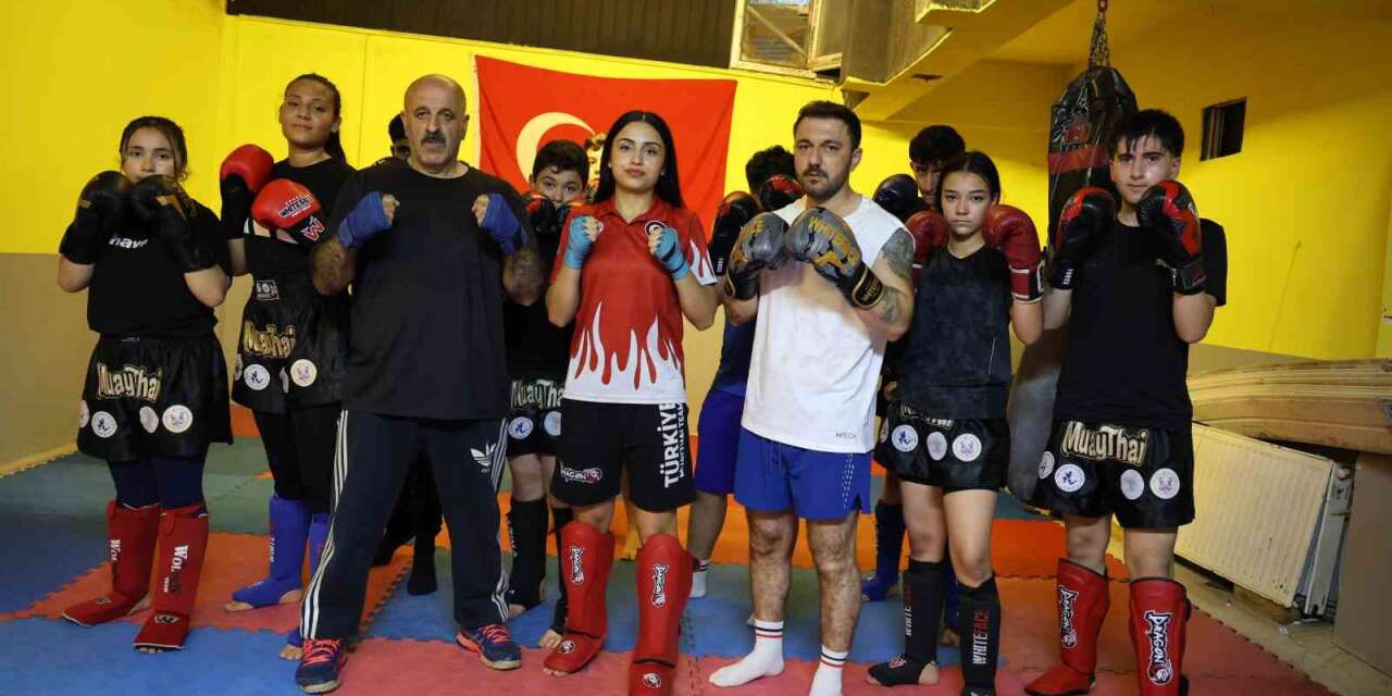Çocuk yaşlarda başladığı sporda, şimdi şampiyon sporcular yetiştiriyor