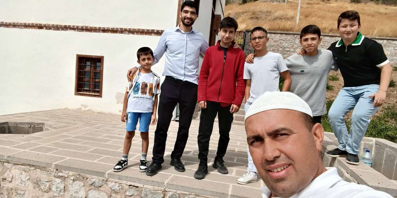 Delice’de gençler ecdadın izinde! Güvenlik birimlerini ziyaret ettiler