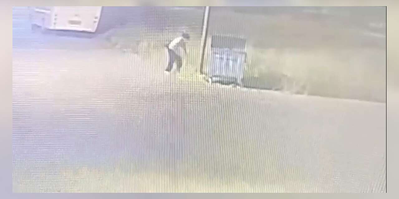 Önce yaktı sonra oturup izledi