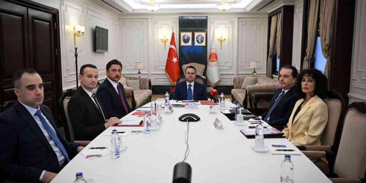Adalet Bakanı Gürlek, Yunanistan’dan "Bayğaraların" liderini istedi