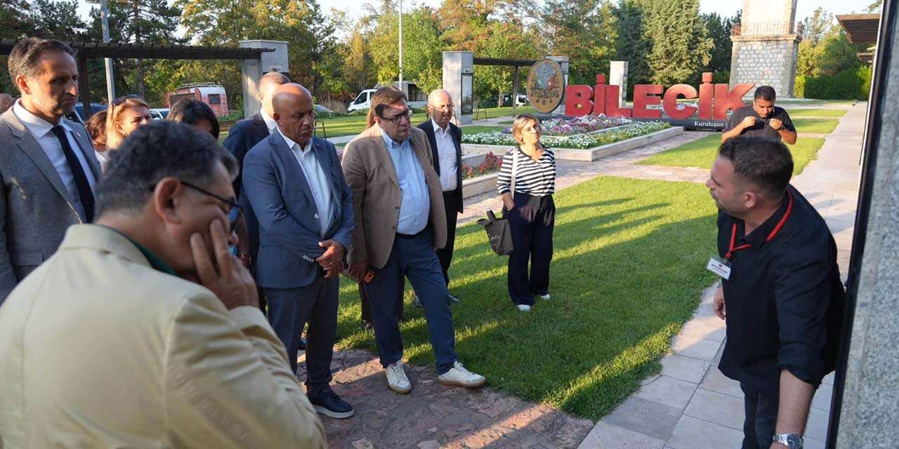 Başkan Önal, Yeni Parti İl Belediye Başkanlarıyla buluştu
