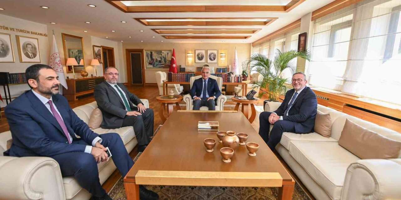 Bakan Ersoy, MSÜ Rektörü Afyoncu ile bir araya geldi