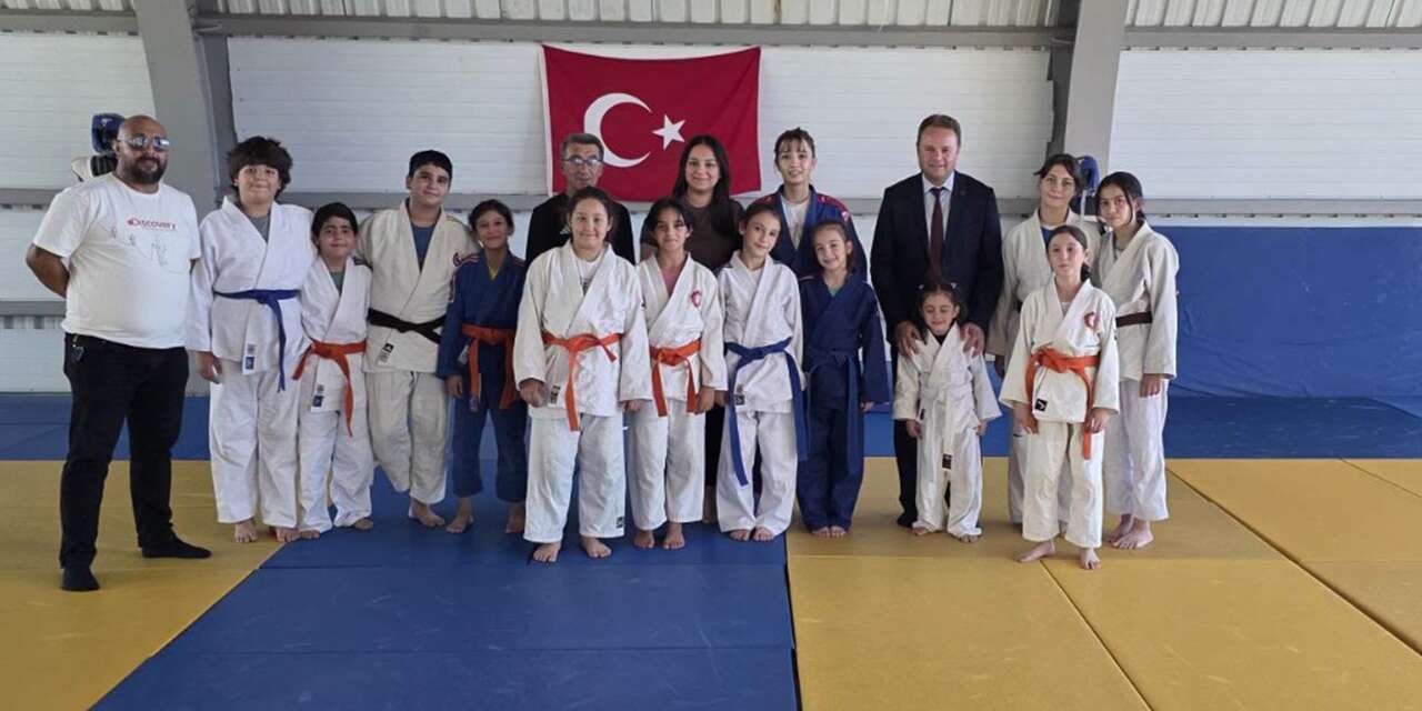 Spor tesislerinde yoğun mesai! Genç sporcular geleceğe hazırlanıyor
