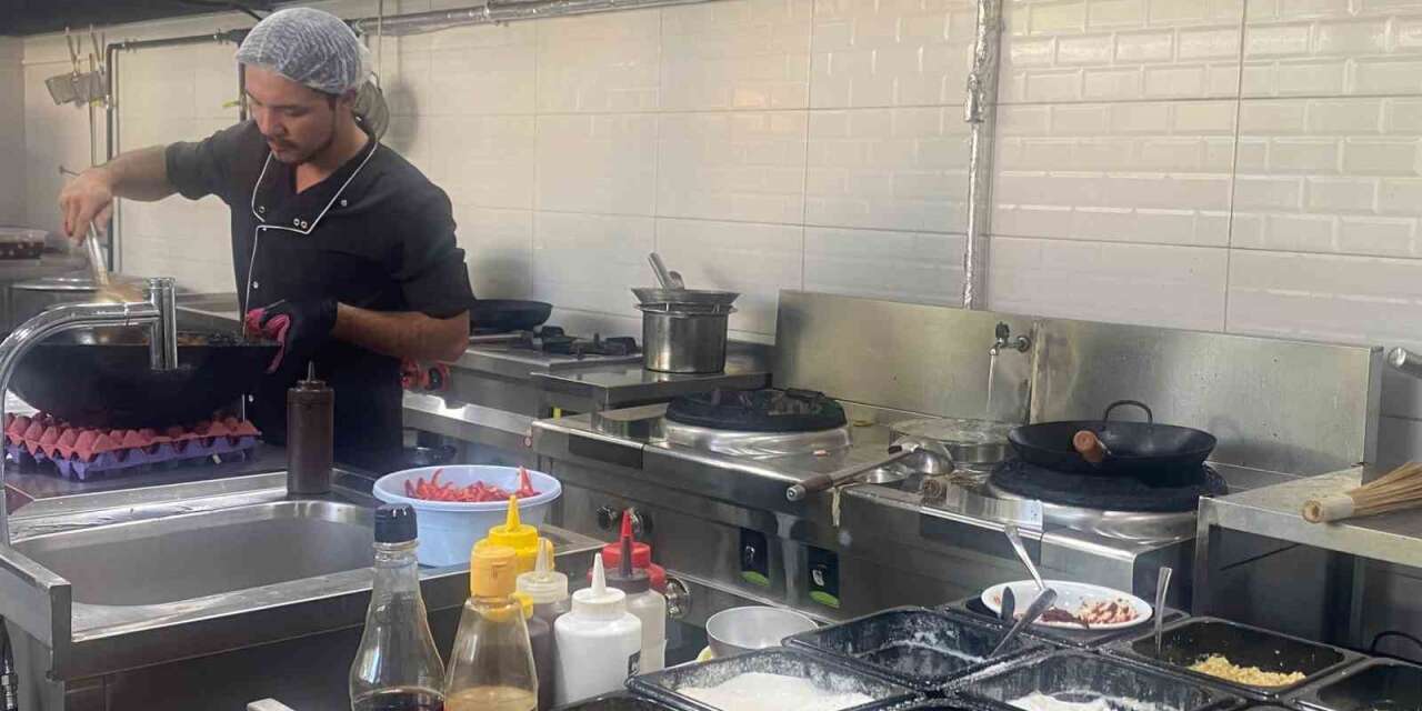 Bir tabakta Orta Asya: Uygur mutfağı Ankara’da dikkat çekiyor