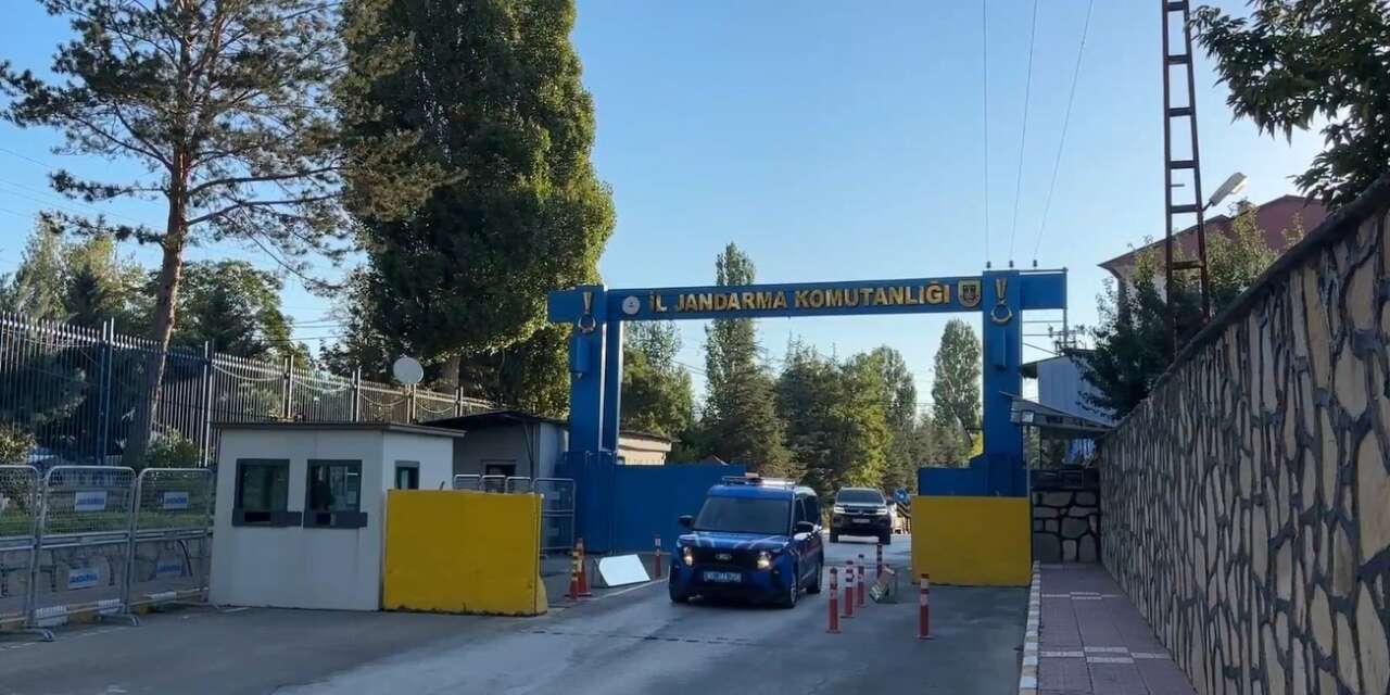 8 ilde 9 organize suç örgütüne yönelik operasyonlarda 76 şüpheli yakalandı