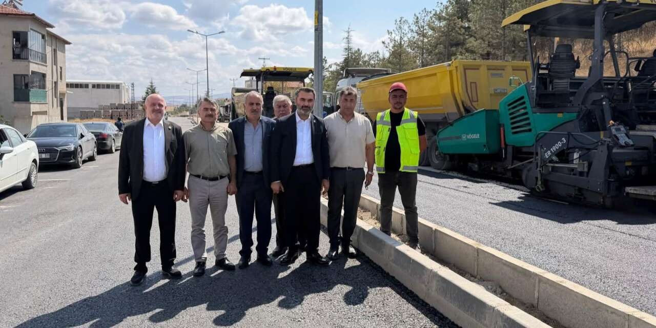 Karakeçili’de yollar yenileniyor! Mustafa Kaplan çalışmaları yerinde inceledi
