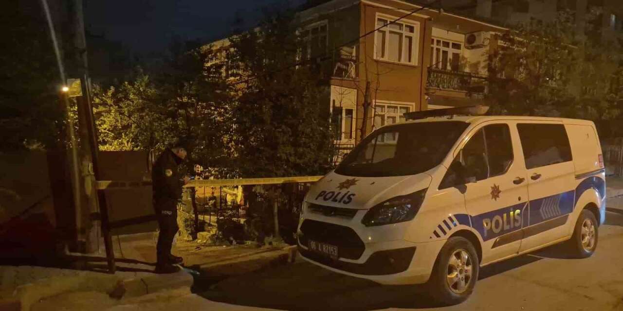 Bir dairede 3 kişi ölü olarak bulundu