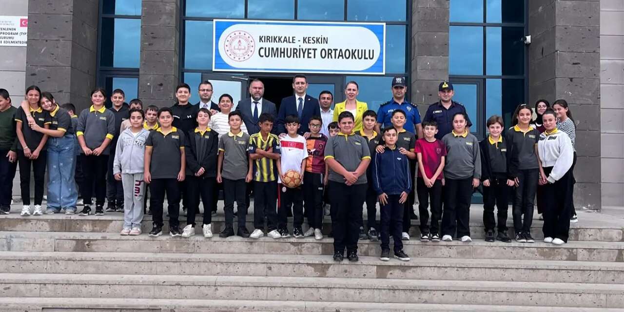 Kaymakam Kayatürk öğrencilerin heyecanına ortak oldu