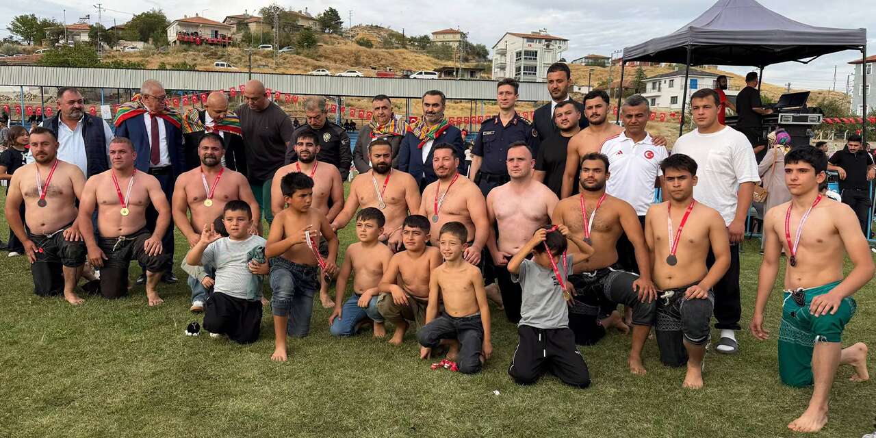Karakeçili’de Ertuğrul Gazi coşkusu: 32. Şenlik renkli görüntülere sahne oldu