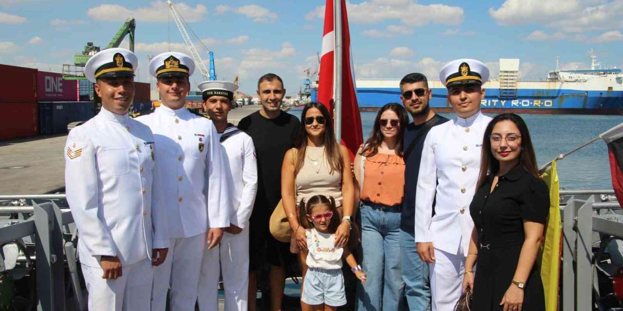 TCG Karataş gemisinde personelin ailesi ağırlandı