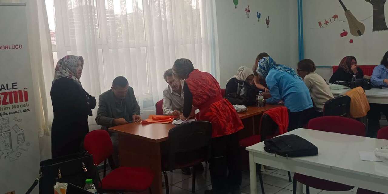 Öğretmenler için yeni dönem başladı! Harezmi modeli uygulamalı anlatılıyor