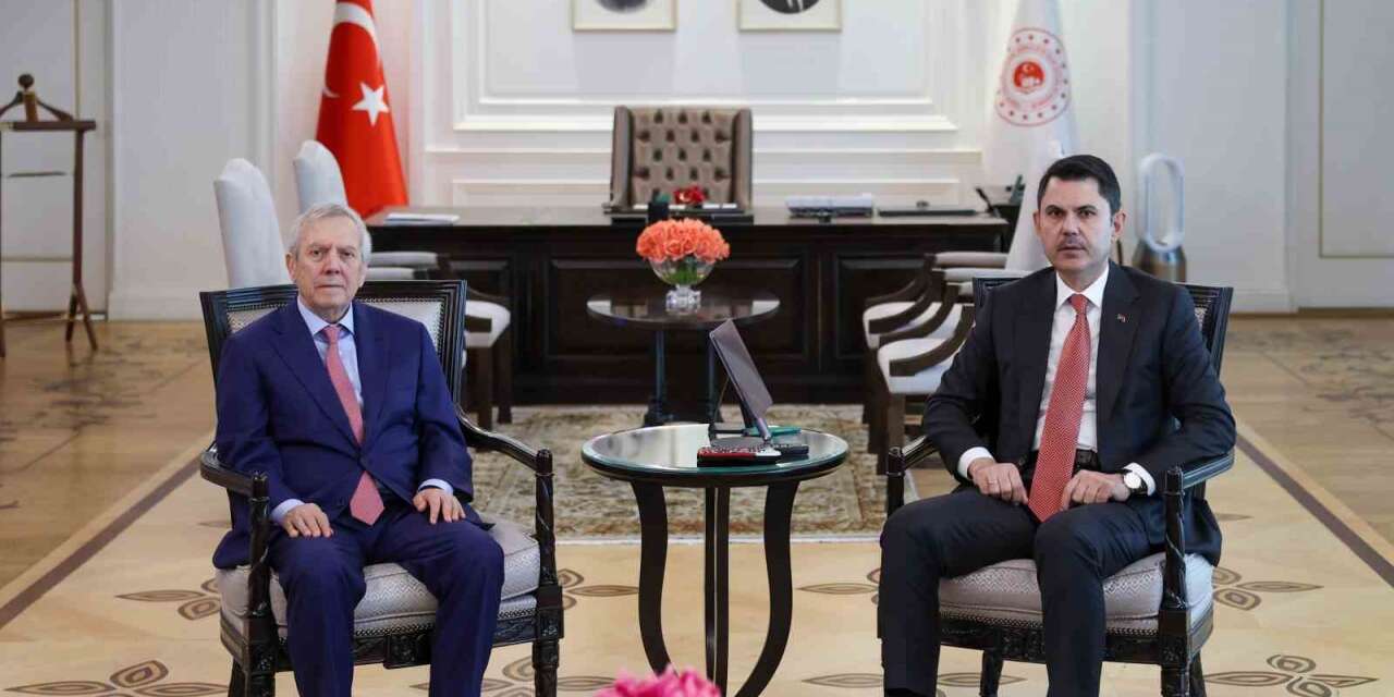 Bakan Kurum, Fenerbahçe spor kulübü başkanı Aziz Yıldırım’ı kabul etti