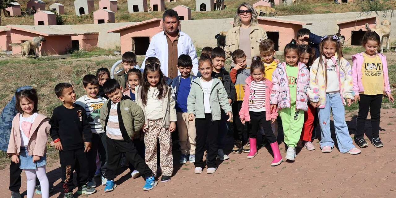 Kırıkkale’de miniklerden yürekleri ısıtan ziyaret: Can dostlarla buluştular