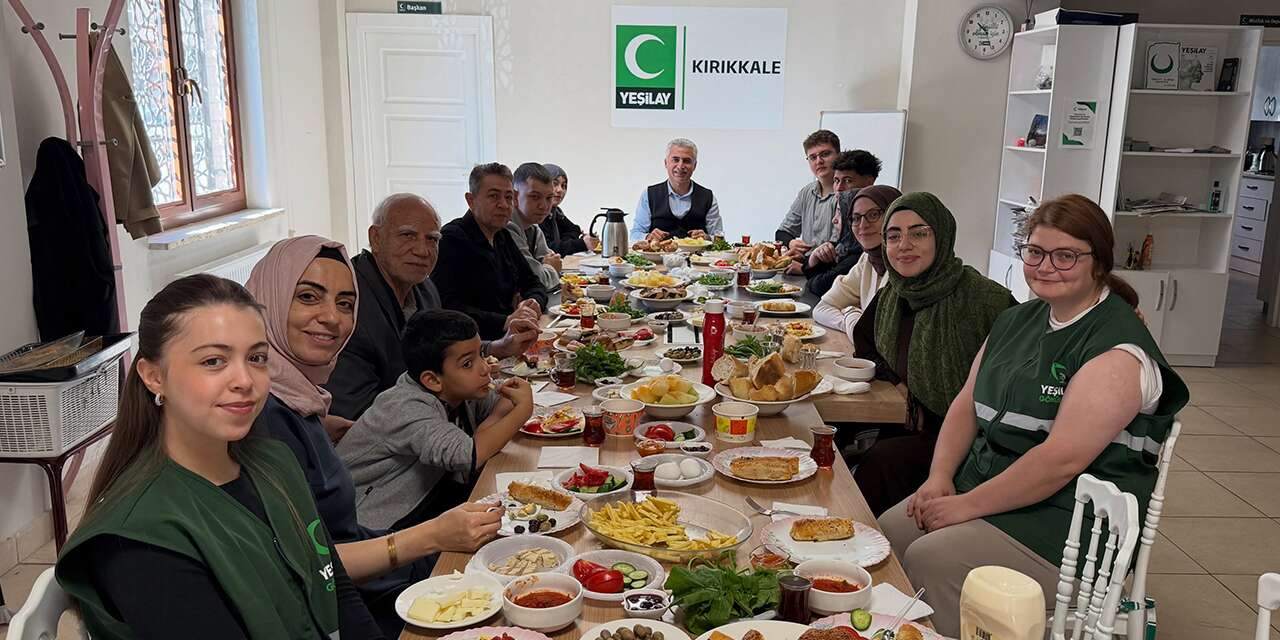 Kırıkkale’de anlamlı buluşma! Yeşilay gönüllüleri bir araya geldi