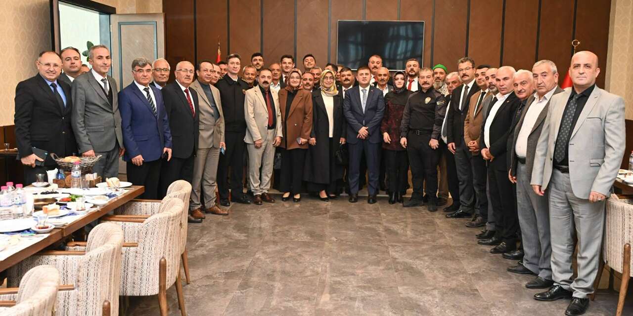 Vali Sarıibrahim’den muhtarlara mesaj: “Birlikte çalışmaya devam edeceğiz”